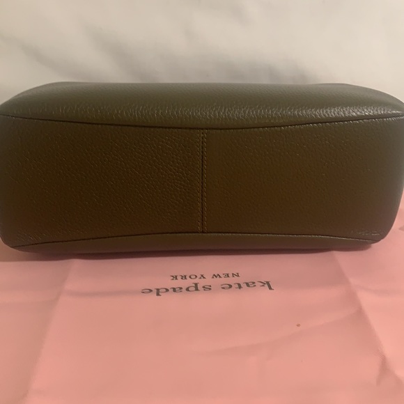 Kate Spade New York Carlyle medium Leather Crossbody bag - Picture 9 of 16